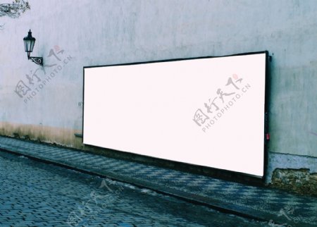 街道空白广告位图片
