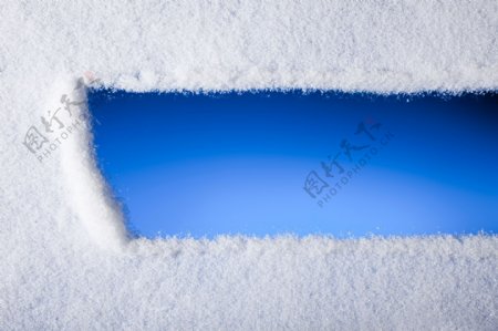 雪地上的图案背景图片