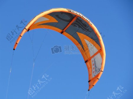 橙色的降落伞