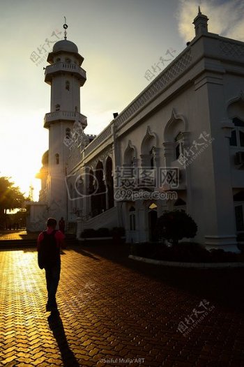 天空下的清真寺