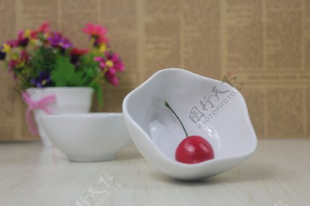 梅花形烤盅陶瓷图片