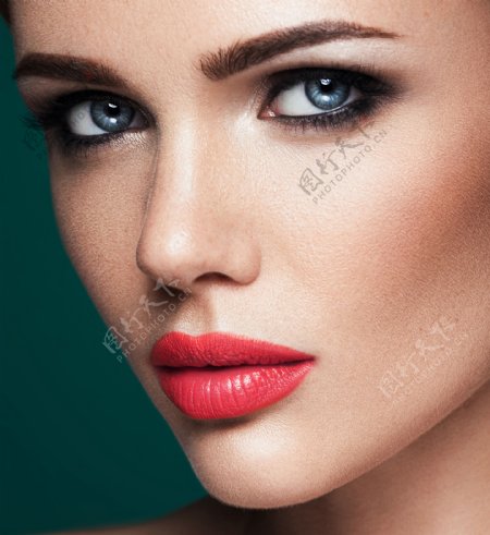 红唇性感女人图片