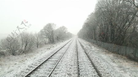 冬天铁路下雪图片