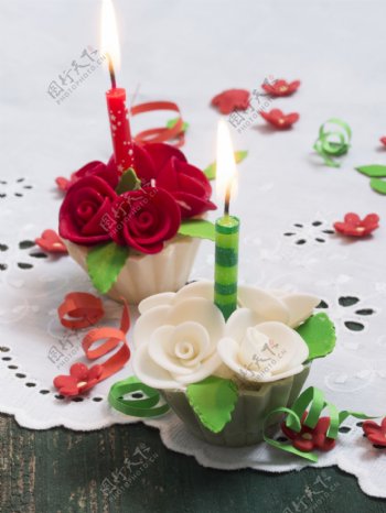 蜡烛与奶油蛋糕