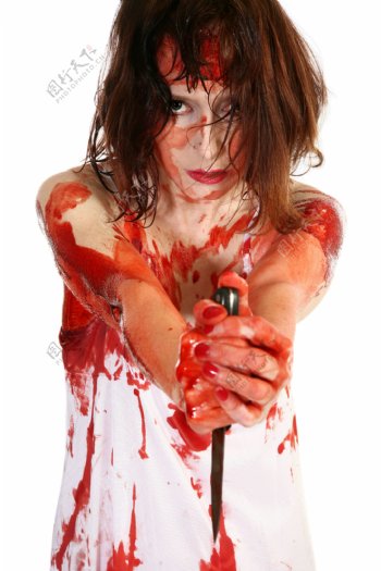 拿刀的恐怖女性图片