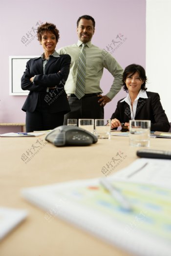 办公室里的商务团队图片