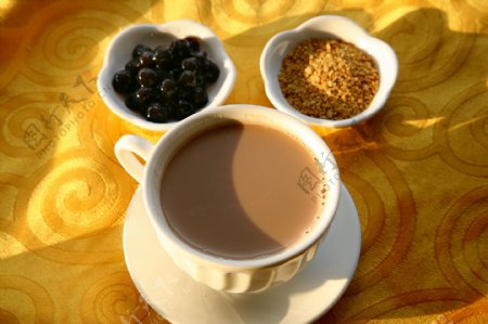 芋香珍珠奶茶图片