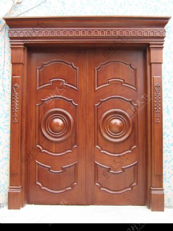 木质的门