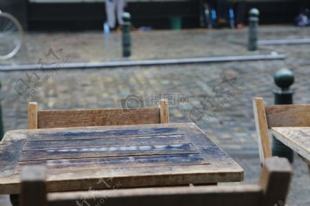 古典的木头桌子