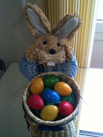 兔子的彩蛋篮子