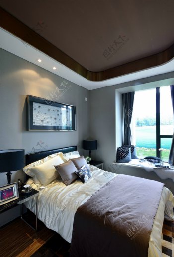 现代清新舒适卧室室内设计装修效果图