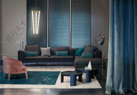 美式时尚客厅深蓝色地毯室内装修效果图