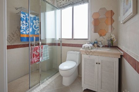 现代时尚浴室白色柜子室内装修效果图