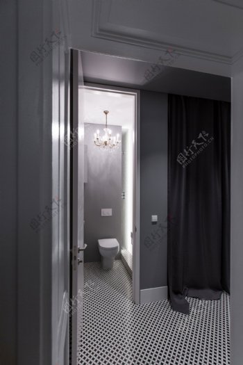 简约卫生间入户灰色墙壁装修效果图