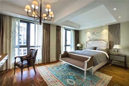 欧式卧室蓝色花纹地毯室内装修效果图