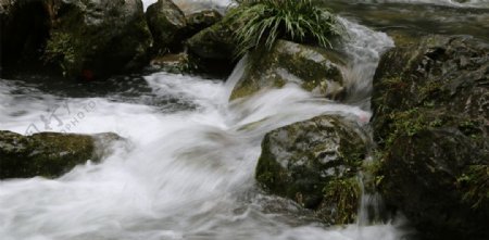 瀑布溪流石头河流流水