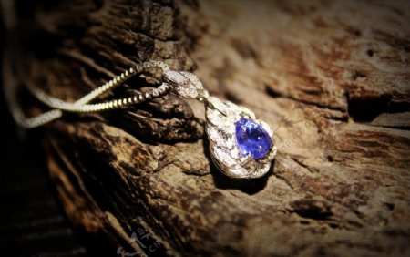 蓝宝石项链