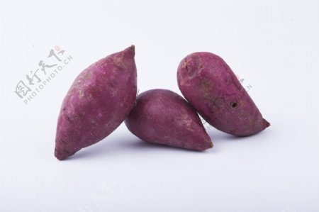 实物图摄影图营养丰富的紫薯1