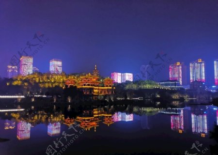 兴龙湖夜景