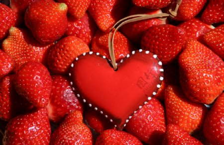 草莓爱心