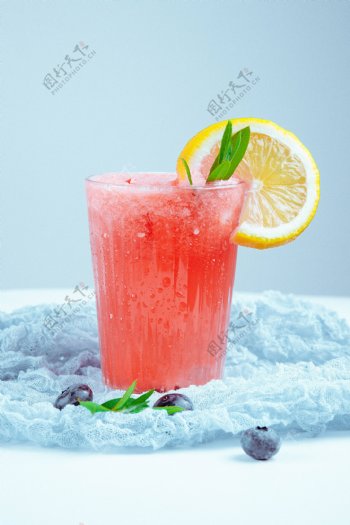 西瓜汁饮料饮品夏季背景素材