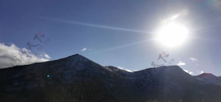雪山日落风光图片