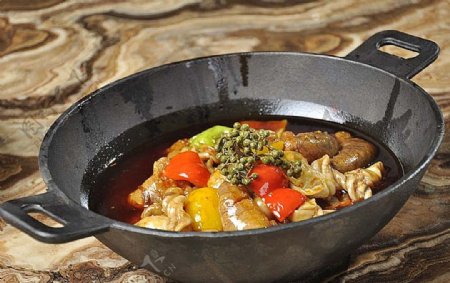 南北热菜铁锅鱼杂图片