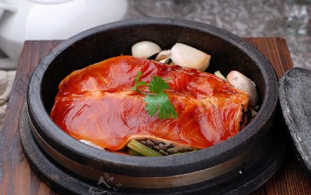 粤菜石钵银鳕鱼图片