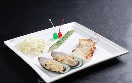 海鲜蒜香青口拼银鳕鱼图片