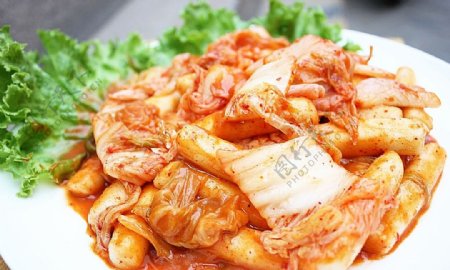 日韩料理辣白菜年糕图片