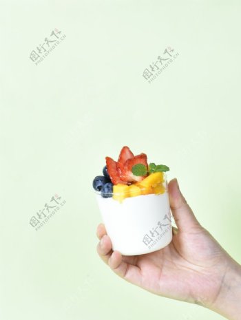 酸奶水果杯图片